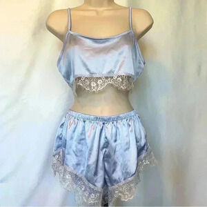 Love & Other Things 2 piece, cropped top, shorty shorts, medium, pajama set